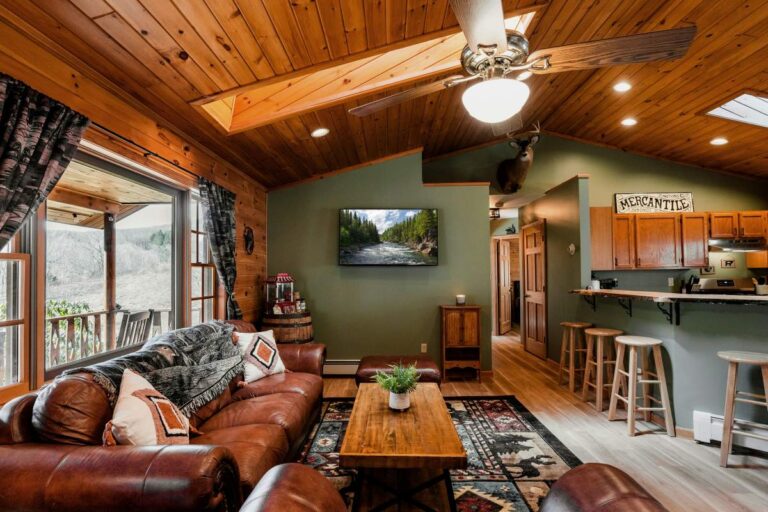 Jak oświetlić trudno dostępne miejsca bez ingerencji w aranżację